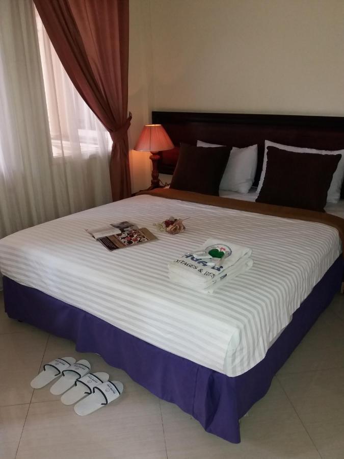 Delaga Biru Convention Hotel Bogor Bagian luar foto