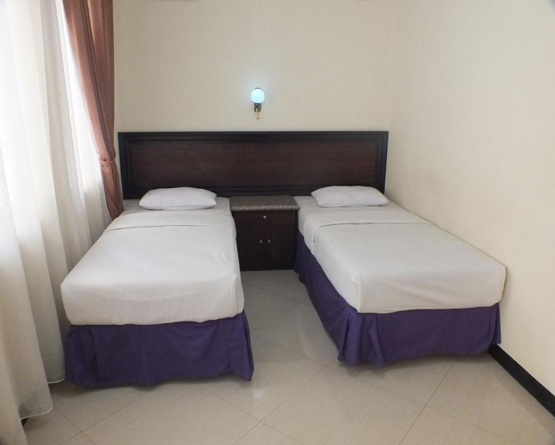 Delaga Biru Convention Hotel Bogor Bagian luar foto