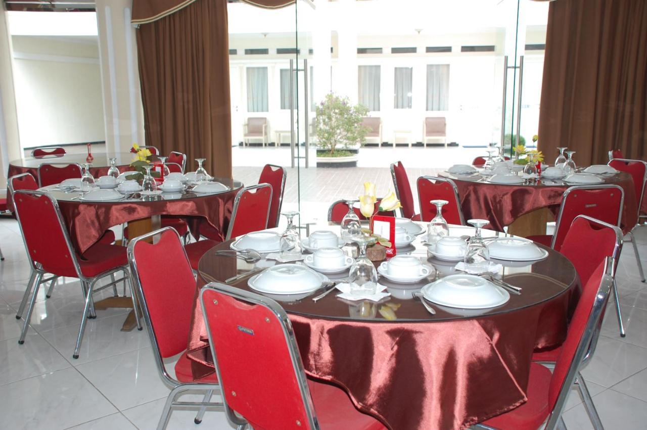 Delaga Biru Convention Hotel Bogor Bagian luar foto
